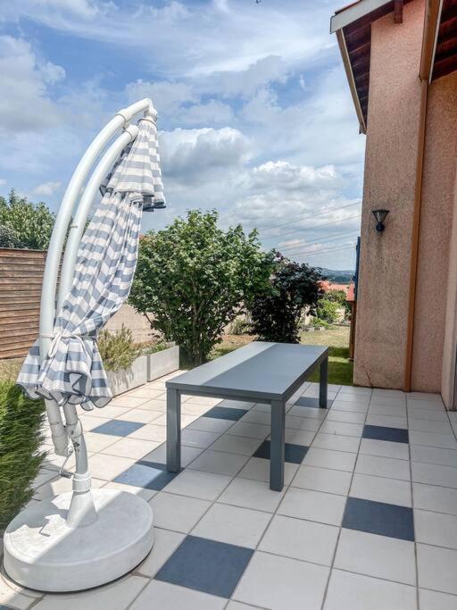 Magnifique Maison A Lentilly - Piscine Bagian luar foto
