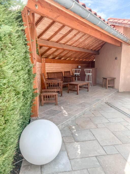 Magnifique Maison A Lentilly - Piscine Bagian luar foto